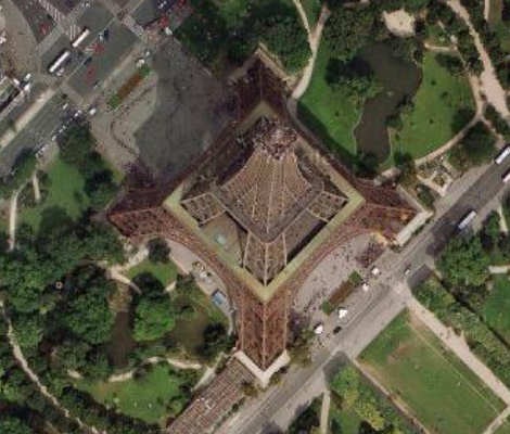 La torre Eiffel a Parigi